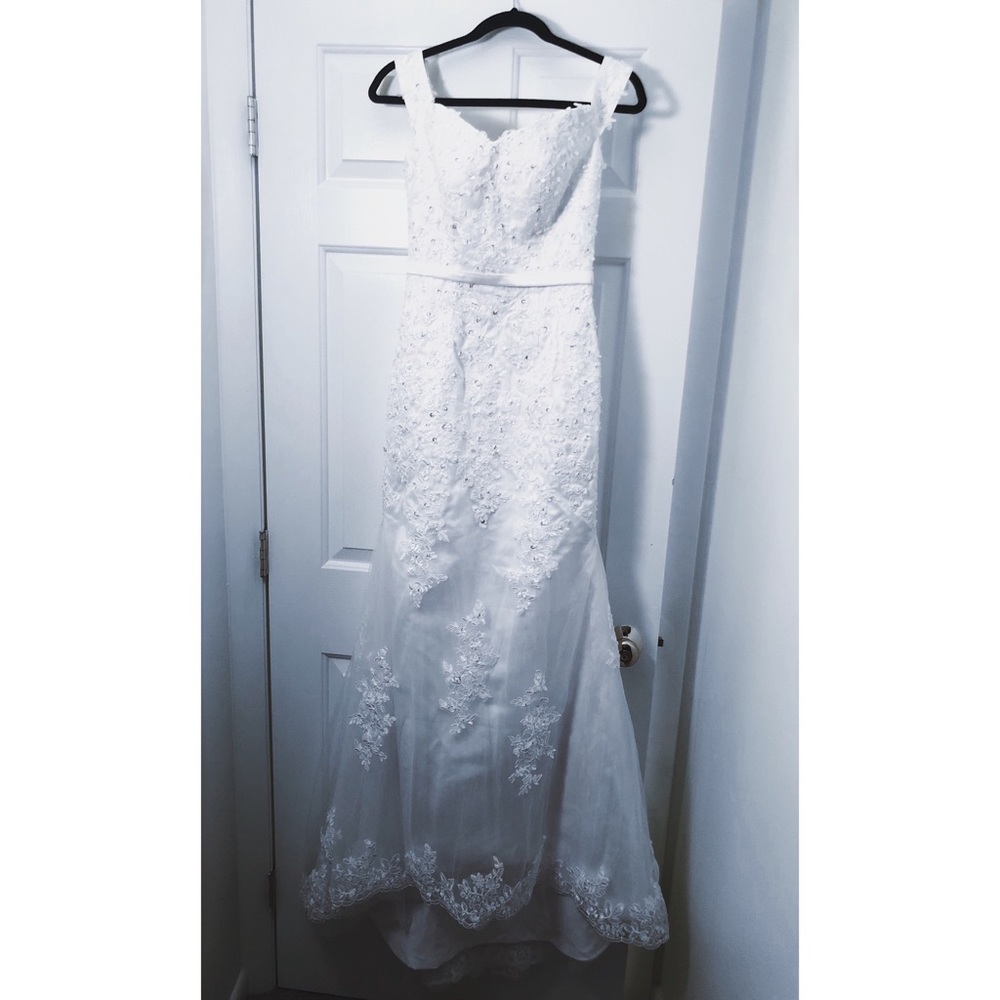 Off the Shoulder Lace Embellished Wedding Gown 💕 - Picture 4 of 10
